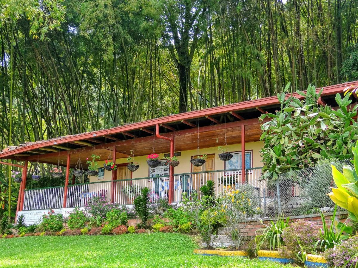 Finca Turistica Los Rosales เปเรย์รา ภายนอก รูปภาพ