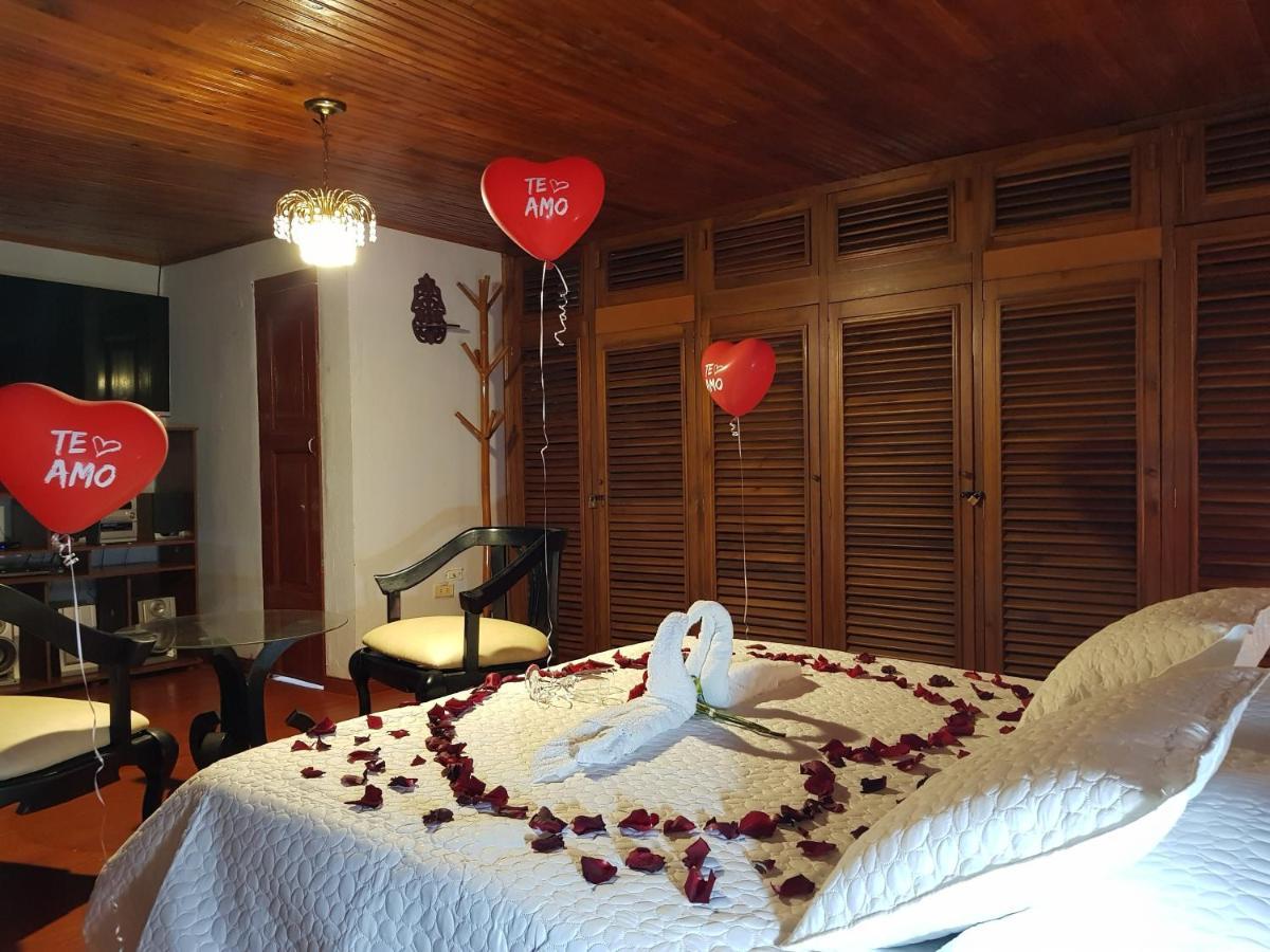 Finca Turistica Los Rosales เปเรย์รา ภายนอก รูปภาพ