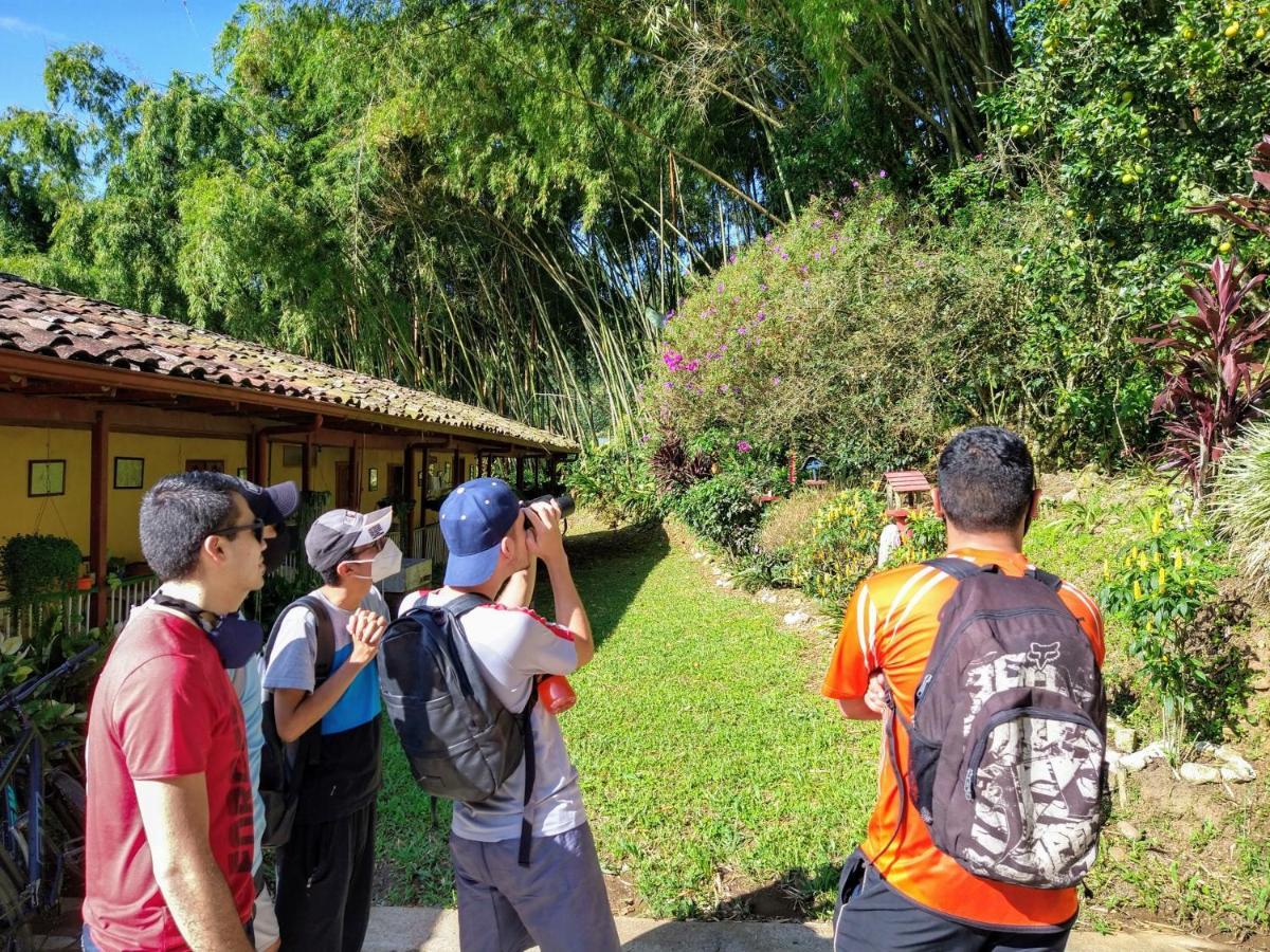 Finca Turistica Los Rosales เปเรย์รา ภายนอก รูปภาพ