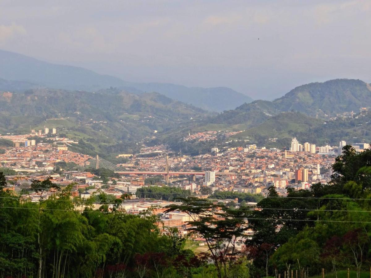 Finca Turistica Los Rosales เปเรย์รา ภายนอก รูปภาพ