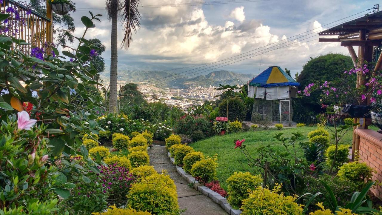 Finca Turistica Los Rosales เปเรย์รา ภายนอก รูปภาพ